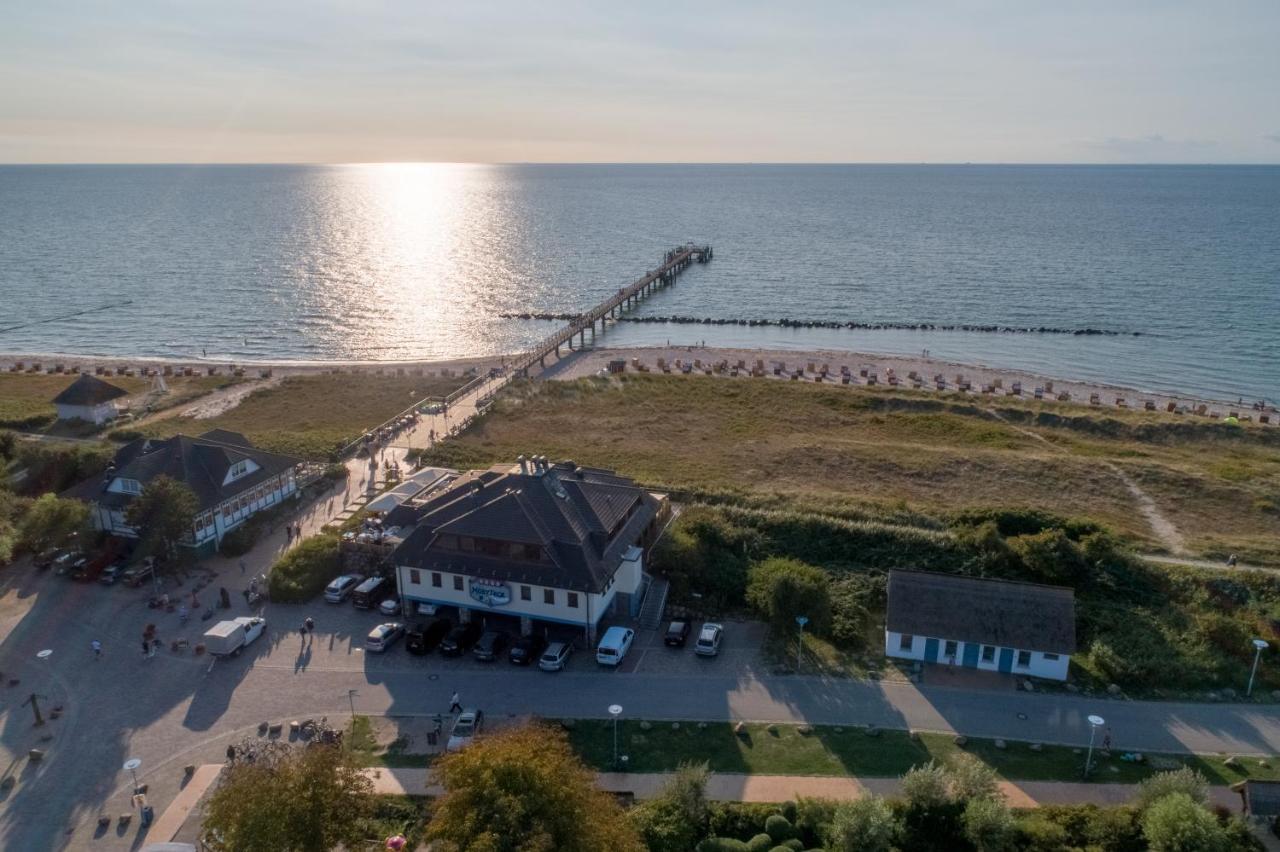 Moby Dick Hotel & Ferienwohnungen วุสโทรว์ ภายนอก รูปภาพ