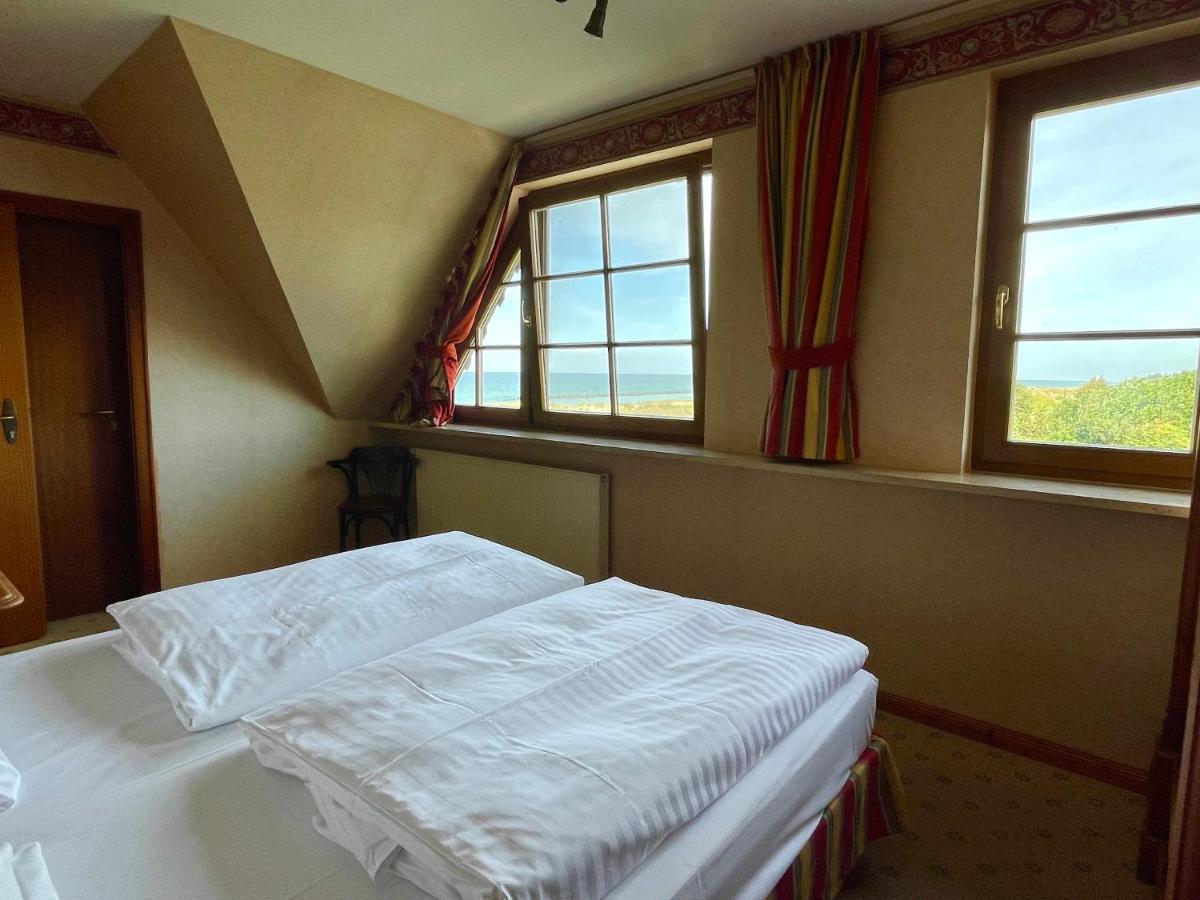Moby Dick Hotel & Ferienwohnungen วุสโทรว์ ภายนอก รูปภาพ